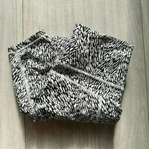 NWOT athleta crop pocket leggings